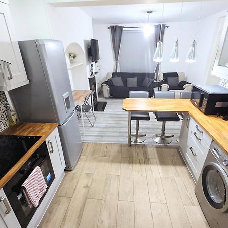 Bromley Serviced Apartments - Beckenham Place Park - London - 2 Bed House - Free Parking - 2 Beds 1 Sofabed Ngoại thất bức ảnh